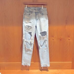 American Eagle Mom Jean, light wash Size 0